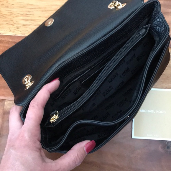 5🌟 RATING-Michael Kors Black “Fulton” Leather Bag - Picture 6 of 8